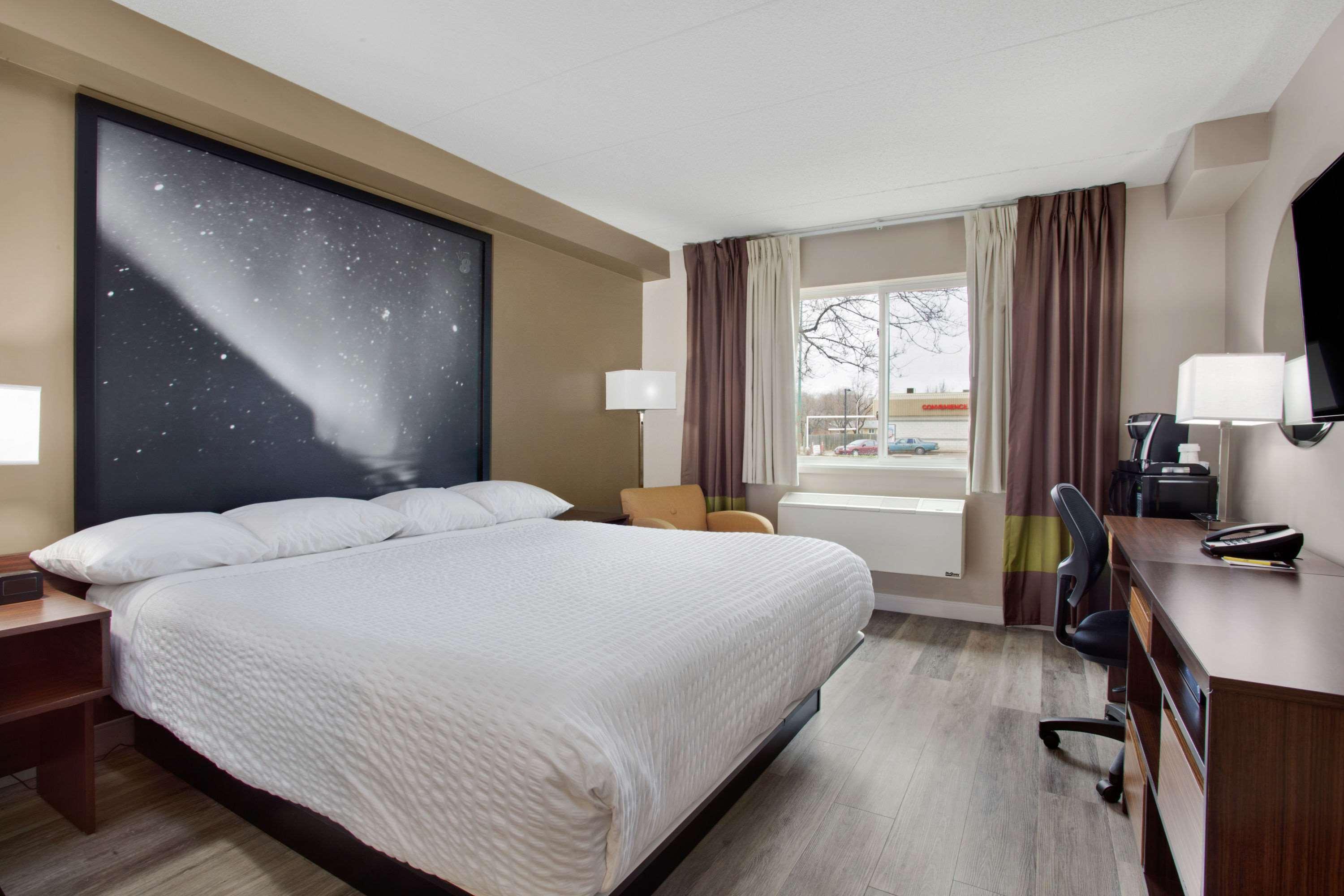 Super 8 By Wyndham Winnipeg West Εξωτερικό φωτογραφία