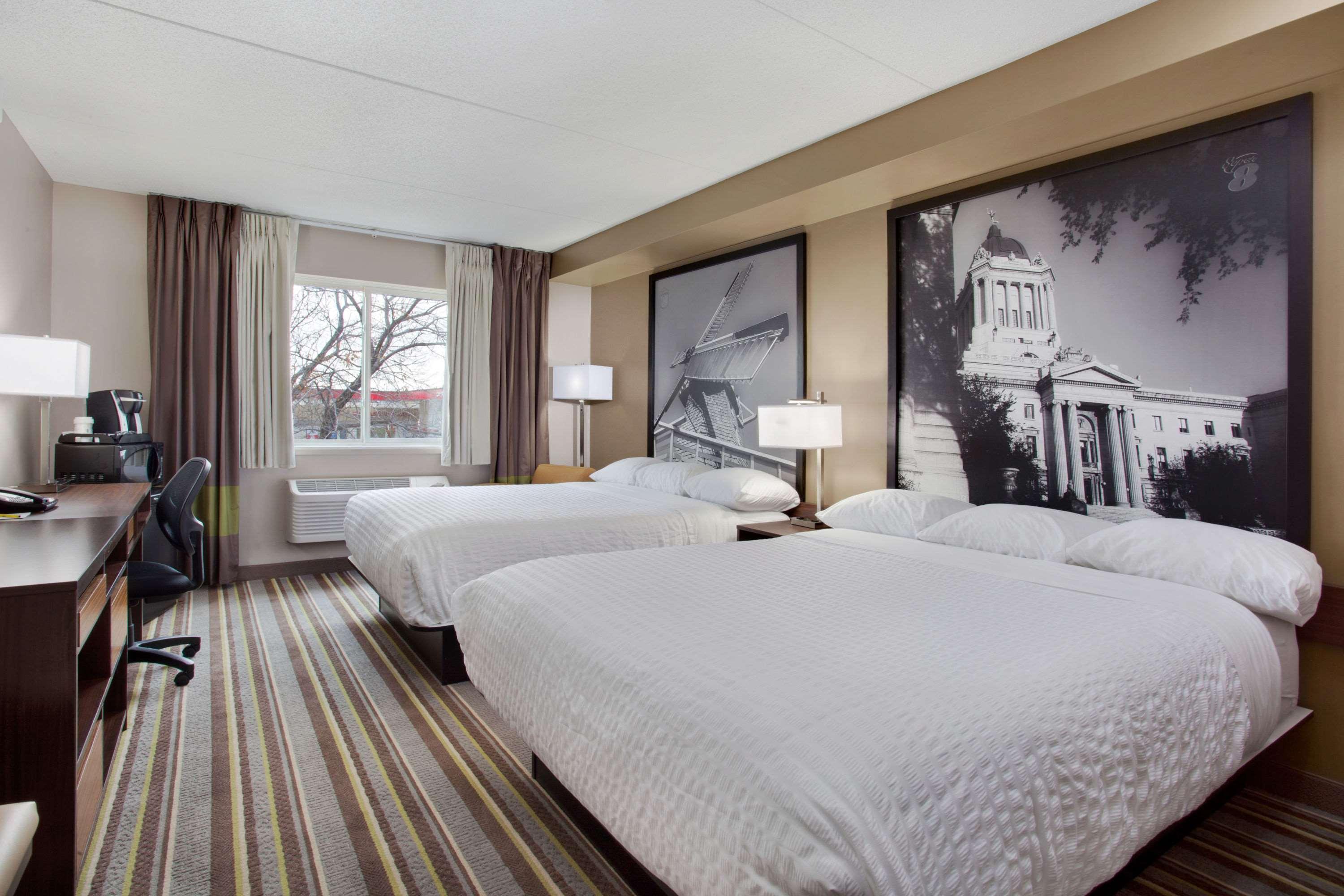 Super 8 By Wyndham Winnipeg West Εξωτερικό φωτογραφία
