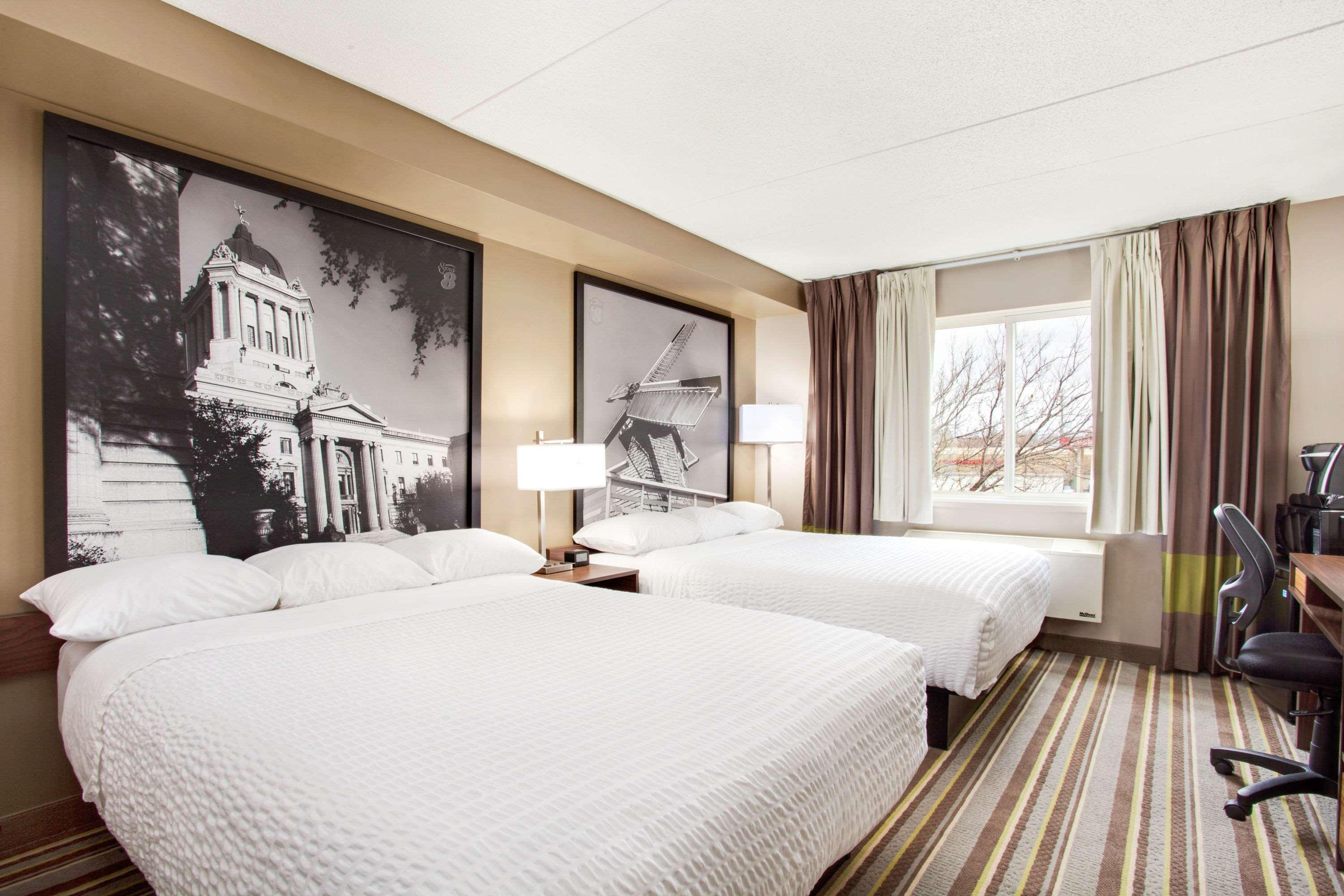 Super 8 By Wyndham Winnipeg West Εξωτερικό φωτογραφία